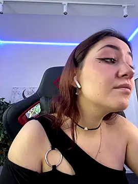 AshleySkott  online show from November 24, 9:33 am