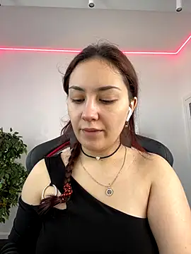 AshleySkott  online show from September 18, 8:02 am