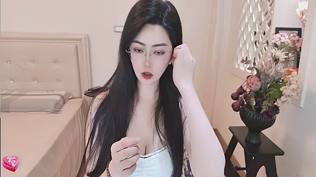 Tingdie online show from May 20, 2:14 pm