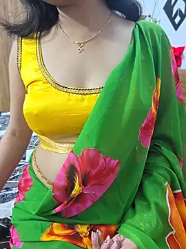 RealcoupleP online show from May 4, 5:50 pm