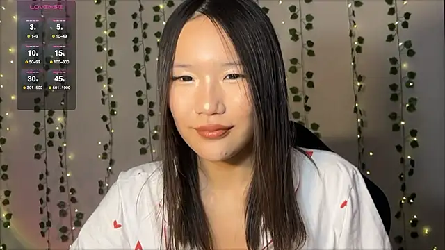 Snapshot of Asian_Vi chatting on October 9, 11:31 pm Asian Vi online show from October 9, 11:31 pm