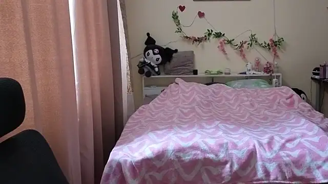 boozekirs  online show from February 16, 8:14 am