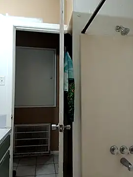 HTXBELLE online show from October 12, 8:44 pm