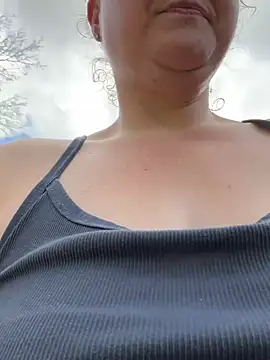 HTXBELLE online show from March 5, 6:26 pm