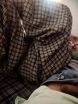 indian couple4 online show from November 25, 8:05 am