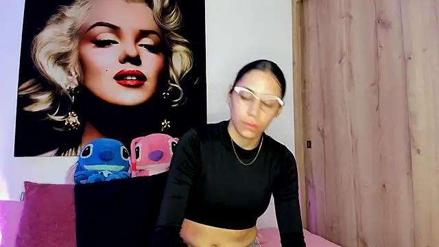 TANIA 06 online show from September 25, 1:32 pm