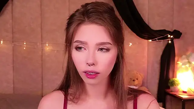 Snapshot of Sierra_Fane chatting on September 22, 6:01 am Sierra Fane online show from September 22, 6:01 am
