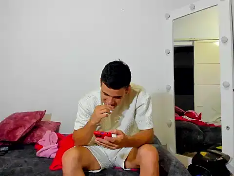 horrny 18 victoria online show from December 23, 2:15 am