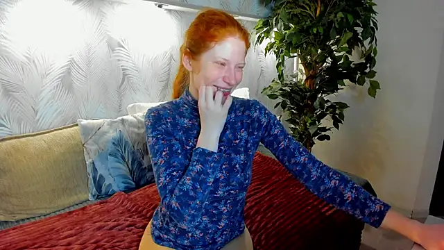 Sandra Wi1son online show from February 17, 1:38 am