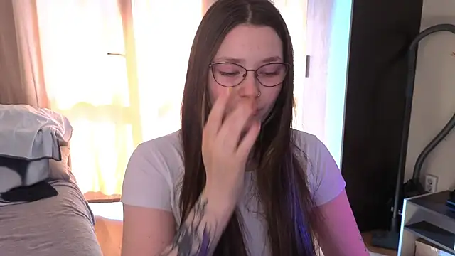 milliedoll online show from May 1, 2:37 am