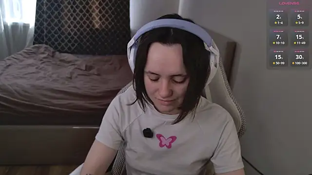 Luna Loveee online show from July 9, 5:43 am