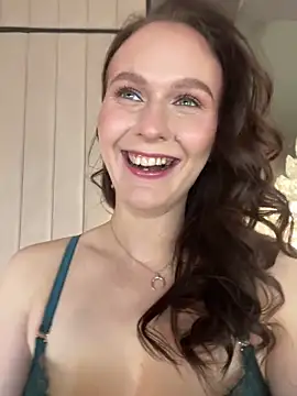 Snapshot of NatalyRose_ chatting on October 10, 4:28 am NatalyRose  online show from October 10, 4:28 am