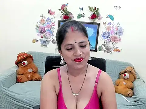 leahgotiii online show from April 29, 5:30 pm