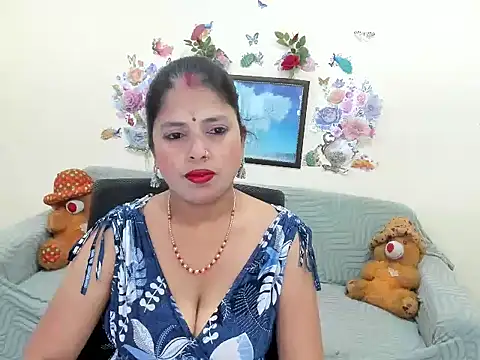 leahgotiii online show from May 2, 5:33 am