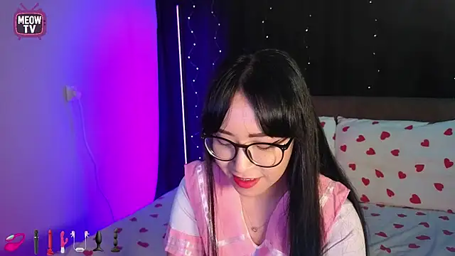 miyakimi0101 online show from August 3, 12:47 am