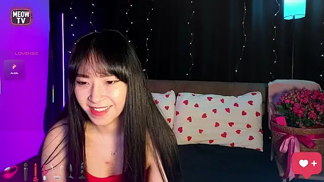 miyakimi0101 online show from July 23, 1:51 am