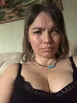 Snapshot of Ella_Pearlie chatting on October 11, 9:47 am Ella Pearlie online show from October 11, 9:47 am