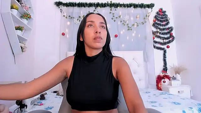 Emma lorense22 online show from December 22, 7:28 pm