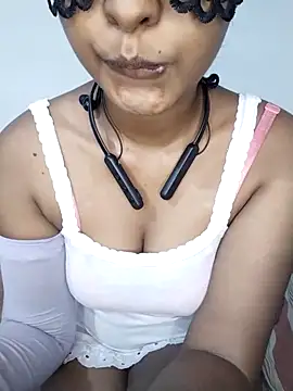 Snapshot of Ashugril_hot chatting on October 15, 7:33 am Ashugril hot online show from October 15, 7:33 am