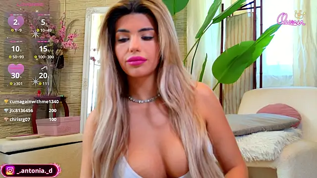 Bella Posh online show from July 8, 7:43 am