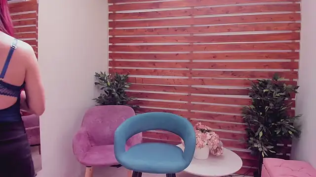 Snapshot of Laura_Bonnet_ chatting on September 21, 2:16 pm Laura Bonnet online show from September 21, 2:16 pm