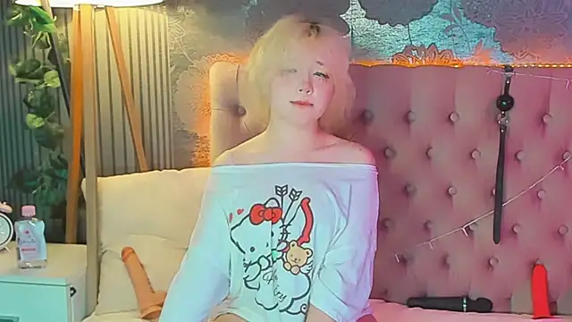 EmilyAngells online show from August 2, 9:45 am