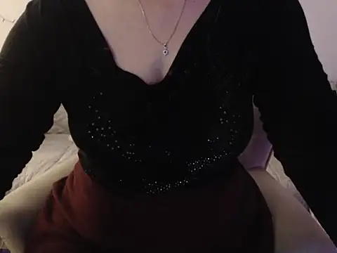 YourfantasyGiuly online show from May 5, 4:32 pm