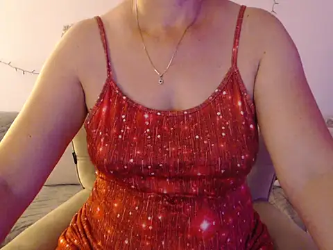 YourfantasyGiuly online show from June 25, 6:51 am
