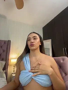 natashaleightt online show from October 16, 9:06 pm