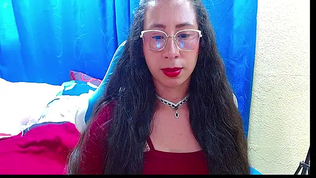 Gia leinn online show from July 17, 7:50 pm