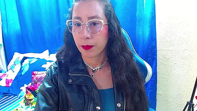 Gia leinn online show from July 27, 3:09 pm
