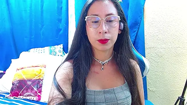 Gia leinn online show from June 18, 9:19 pm