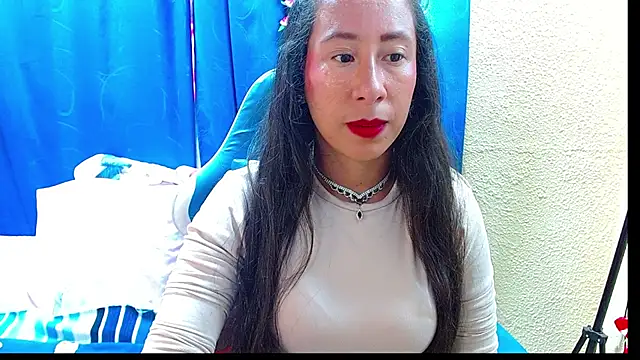Gia leinn online show from July 13, 7:14 pm