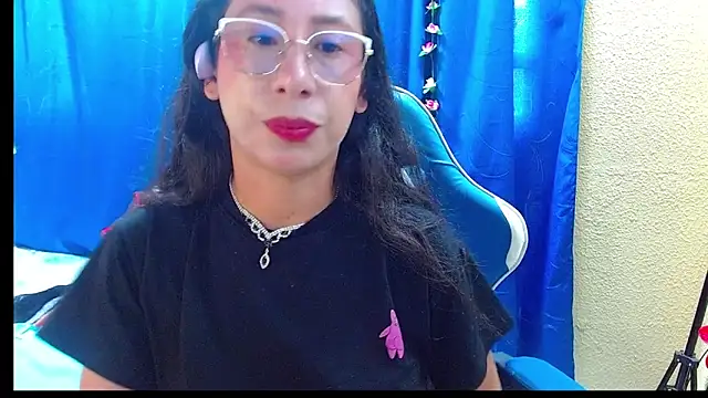 Gia leinn online show from June 29, 9:03 pm