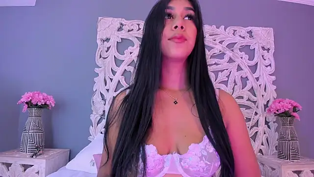 AnnieGibbyns online show from June 19, 8:45 pm