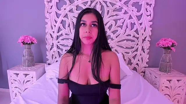 AnnieGibbyns online show from June 26, 8:32 pm