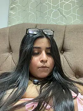 virginbrunette99 online show from August 2, 7:33 am