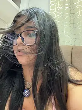 virginbrunette99 online show from July 12, 7:53 am