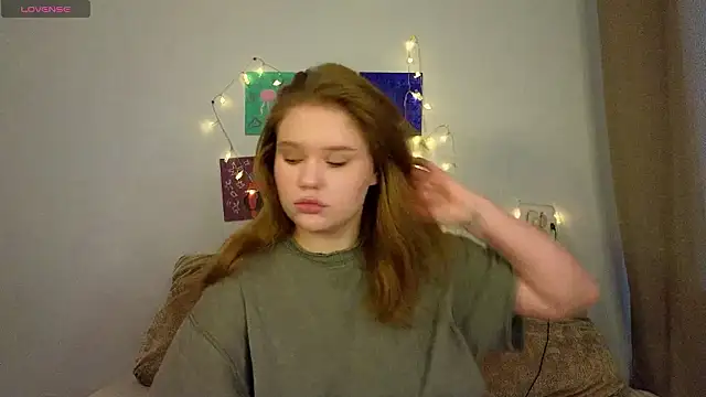 LaseyMoon online show from March 18, 1:54 am