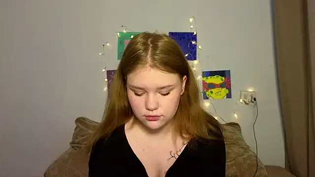 LaseyMoon online show from March 9, 4:48 am