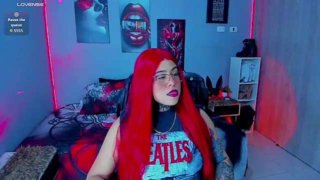 Snapshot of Veronika_metal chatting on September 18, 5:17 am Veronika metal online show from September 18, 5:17 am