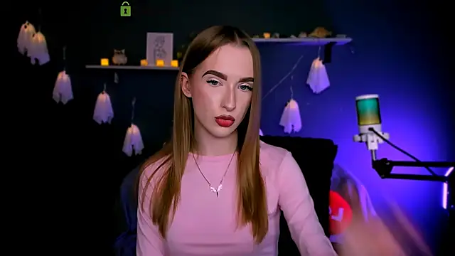 doll vey online show from October 30, 7:59 pm