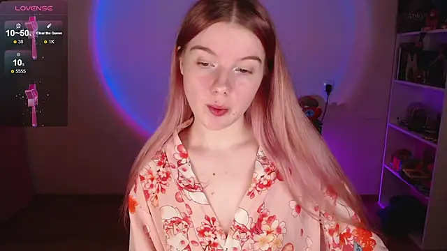 Strawberry juli online show from December 22, 3:48 pm