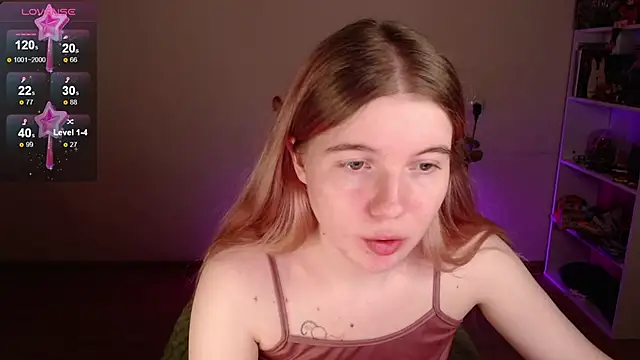 Strawberry juli online show from February 28, 1:21 pm