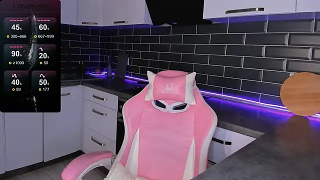 EmmaVictori1 online show from October 29, 8:51 am