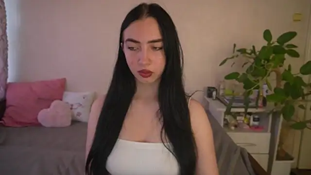 WildKittenX  online show from July 25, 4:30 am