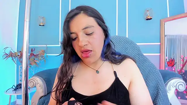 TaraTaylorr online show from June 24, 3:38 am