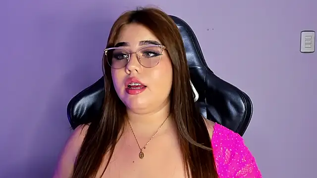 MadissonLee   online show from December 16, 7:20 pm