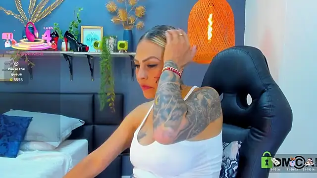 yessila parker online show from April 27, 1:52 pm