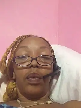 Ladyzee25 online show from November 24, 4:47 am